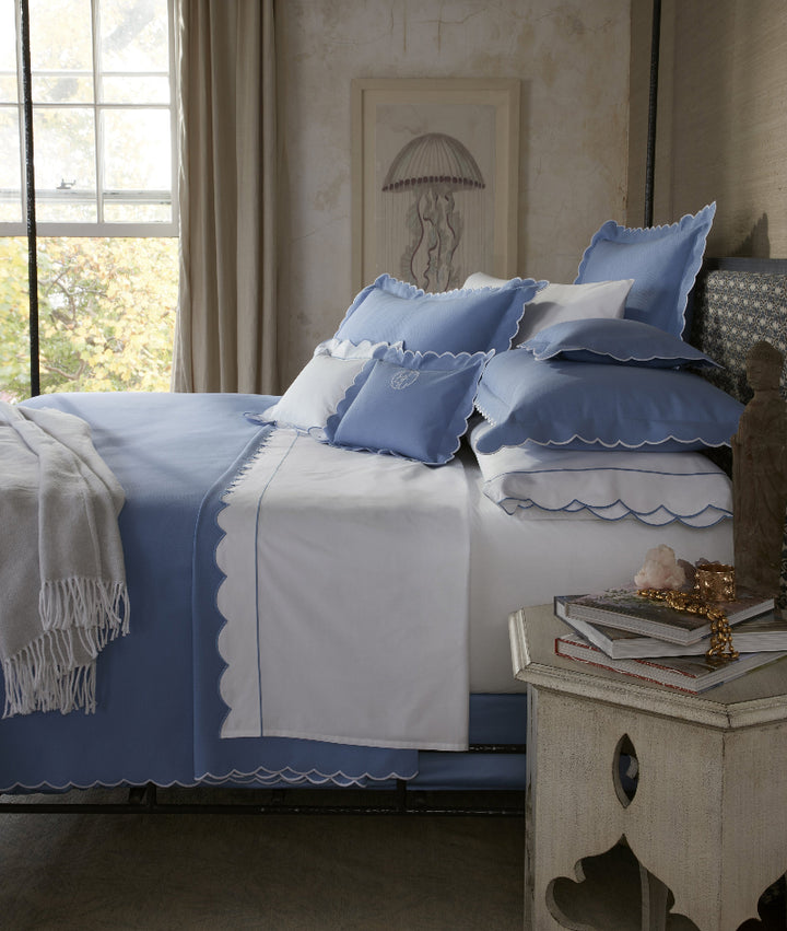 Matouk Pezzo Throw Opal on Bed