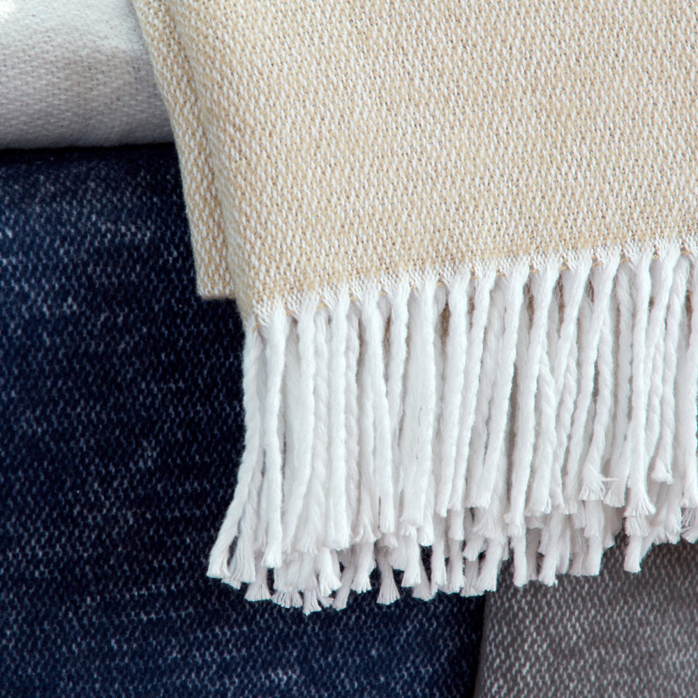 Matouk Pezzo Throw Champagne
