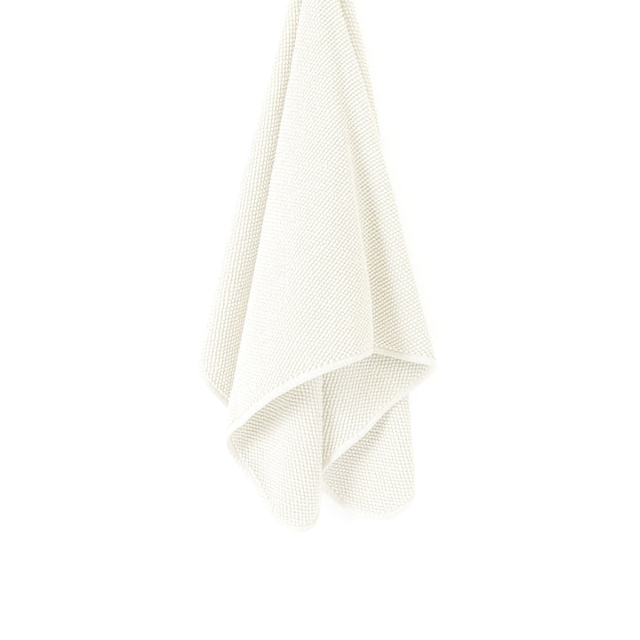 Graccioza Pearls White textured towel on a white background