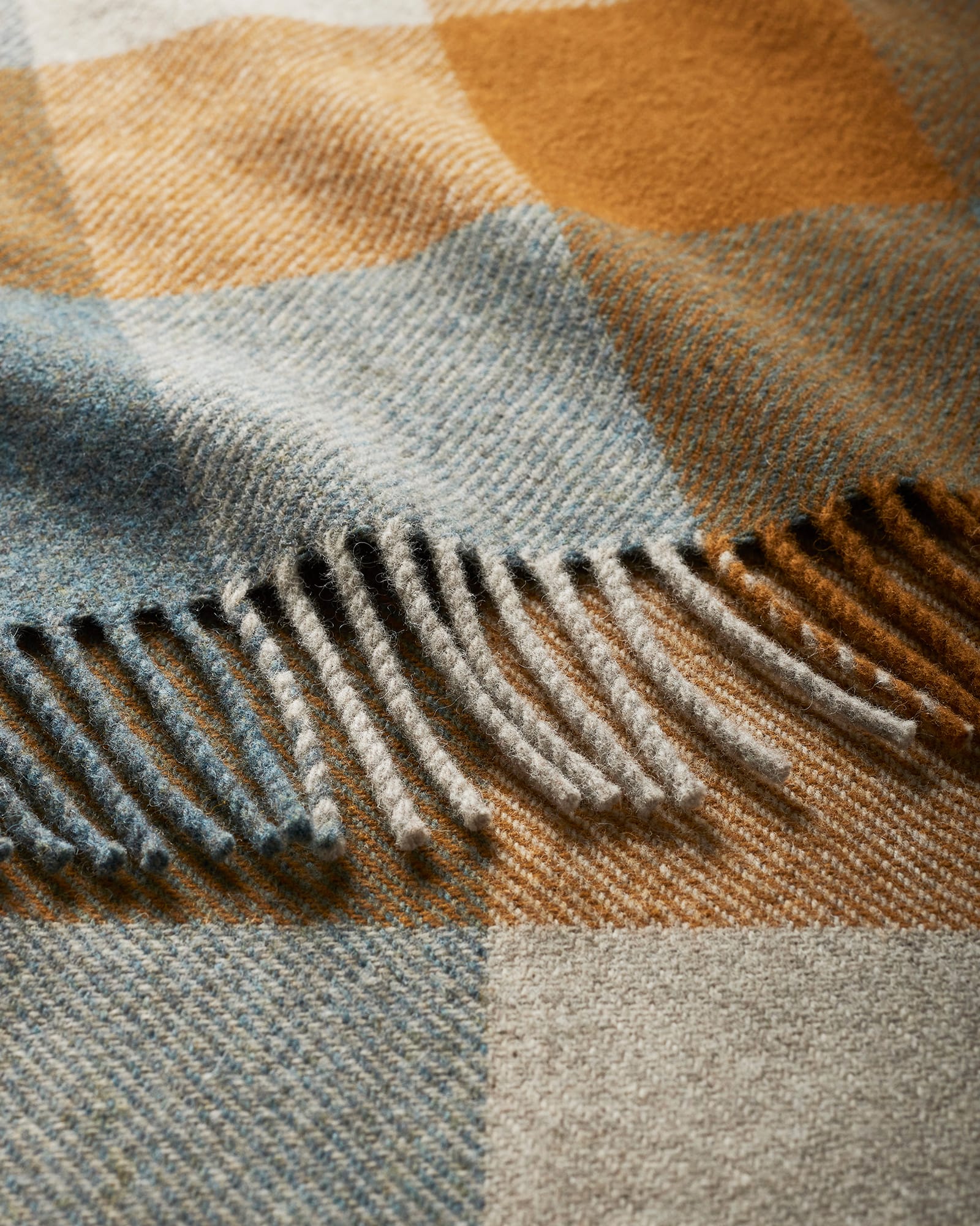 Eco-Wise Wool Fringed Throw Shale/Copper
