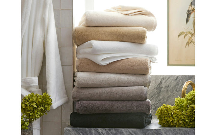 Milagro Towel Night Matouk