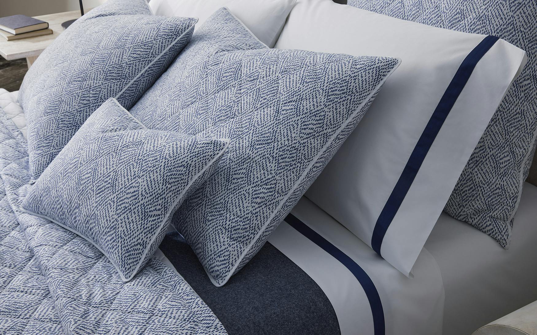 Lowell Pillowcase Navy (Pair)