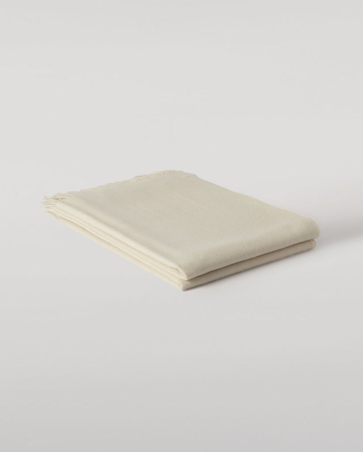 White Cashmere Throw Throw Johnstons of Elgin